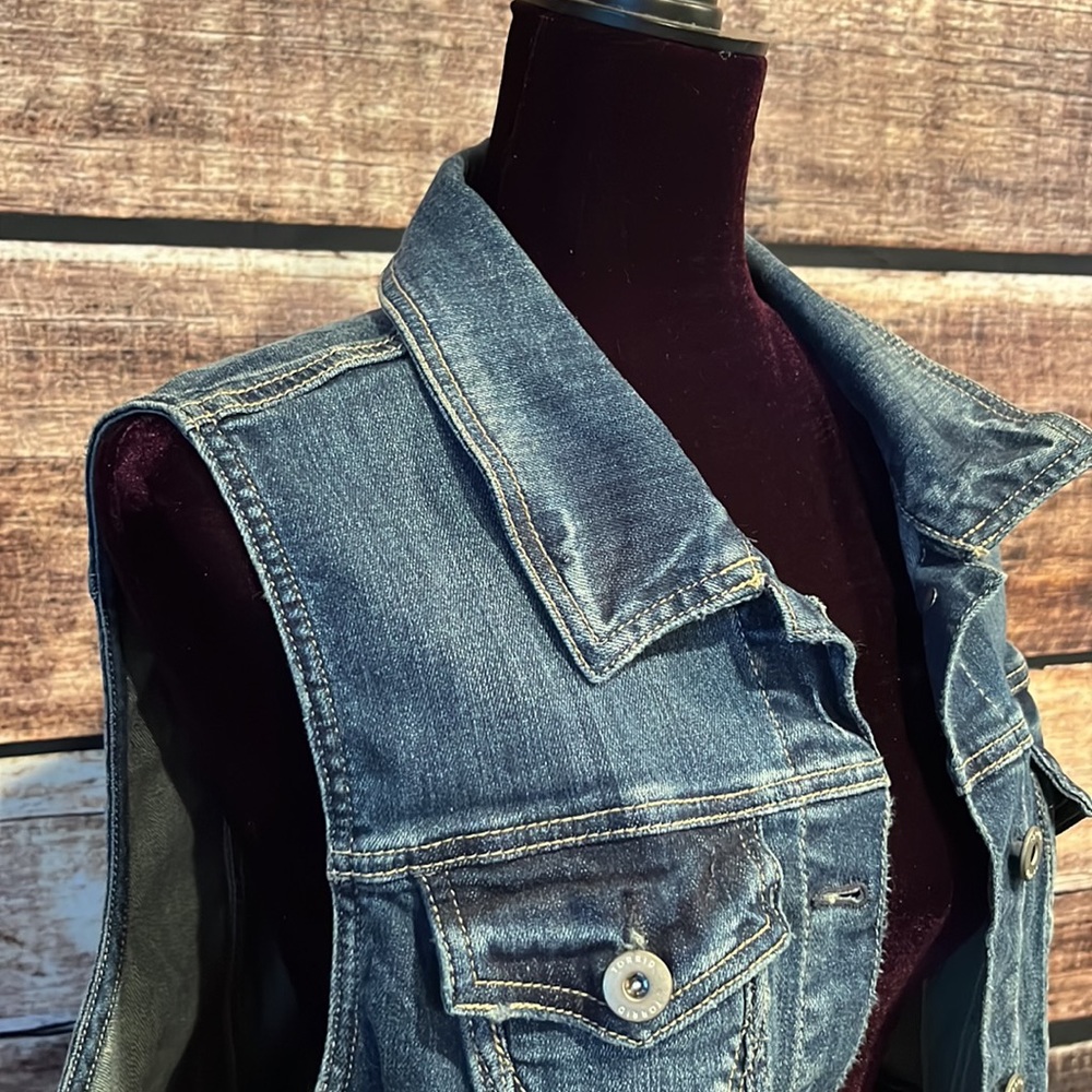 Torrid vest - Picture 2 of 5